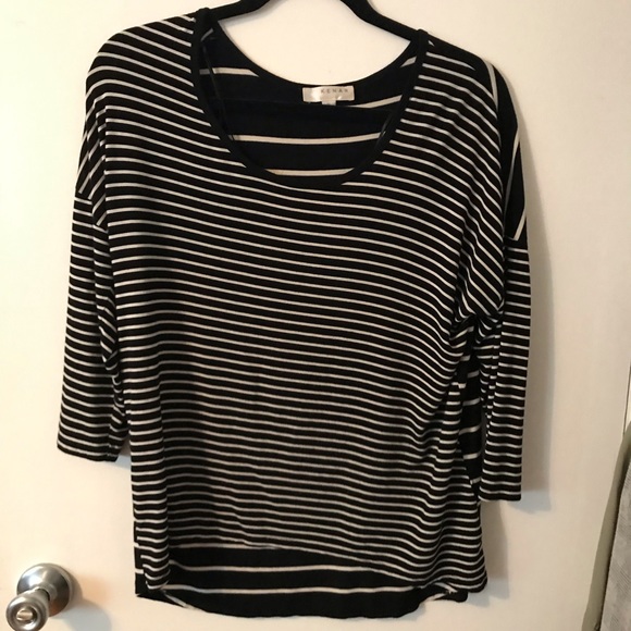 Striped tee🖤🤍 - Picture 1 of 2